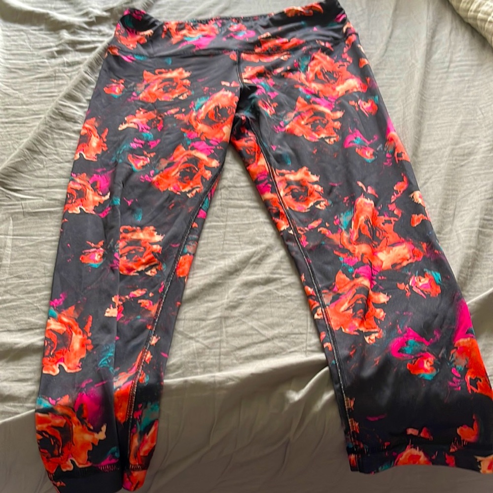 90 Degree by Reflex Black With Bright Floral Pattern size Medium
